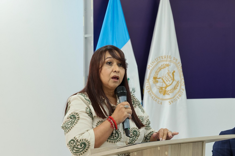 Lilian Roxana Sierra, Instituto Centroamericano de Estudios Fiscales