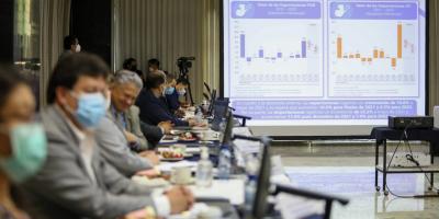 El Gabinete Específico de Desarrollo Económico (GEDE) se reune en la sede del Banco de Guatemala. 