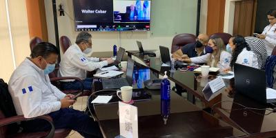 Guatemala fortalece acciones para proteger su patrimonio avícola 