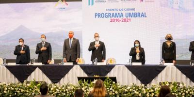 Autoridades de MINECO, PRONACOM, FINANZAS, MINEDUC, MCC y Embajada de Estados Unidos participan en evento de cierre.