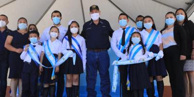 Presidente Alejandro Giammattei inaugura escuela 