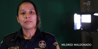 Mujeres Policías con Doble Valor