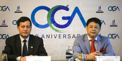 El director del Sistema Nacional de Calidad (derecha), Alexander Pineda, presidió la actividad.