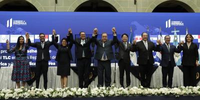 Autoridades firman TLC entre paises de Centroamérica y Corea