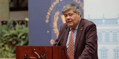 El ministro de Gobernación, Francisco Jiménez, durante la conferencia de prensa.