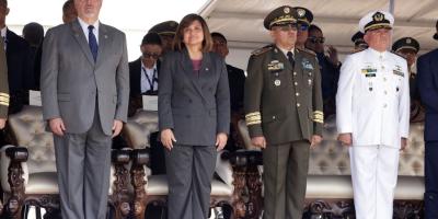 Presidente Bernardo Arévalo y la Vicepresidenta Karin Herrera en el aniversario de la FAG