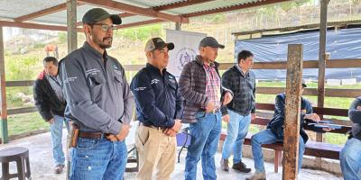 Productores de Quiché capacitados para prevenir Gusano Barrenador y rabia