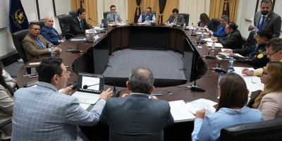 Definen ruta interinstitucional para expulsión de extranjeros privados de libertad NoticiasActualidad agosto 27, 2026  Avanzan la construcción de un protocolo interinstitucional para la expulsión de personas extranjeras privadas de libertad, mediante una reunión de trabajo desarrollada en el Salón Menor de esta cartera.  La iniciativa tiene como objetivo fortalecer la coordinación entre las instituciones involucradas y establecer una ruta de actuación que permita ejecutar estos procesos de manera ordenada, 