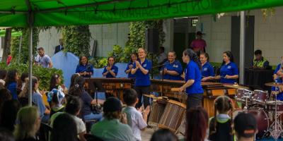 Marimba Femenina de Concierto entusiasmó a la niñez con su concierto didáctico. 