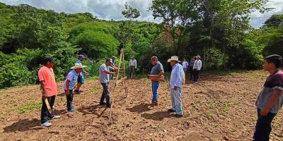 Agricultores de Zacapa son capacitados en el programa Suelos y Agua para el Futuro 