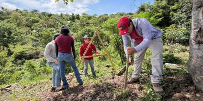 CADER de Jalapa recibe capacitación del programa Suelos y Agua para el Futuro