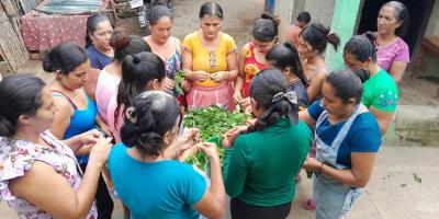 CADER de Jutiapa optimiza conocimientos de comunitarias en temas de alimentación saludable 