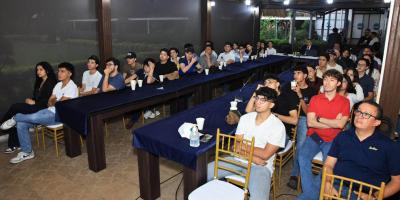 Estudiantes landivarianos conocen herramientas agroclimáticas y técnicas para el manejo del agua