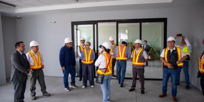 Ministra de Trabajo verifica avances del proyecto Centro INTECAP Chimaltenango