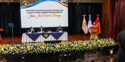 Ministra de Trabajo participa en actividad conmemorativa 80 años del Seguro Social