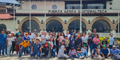 Una visita llena de emoción y sonrisas a la Fuerza Aérea Guatemalteca