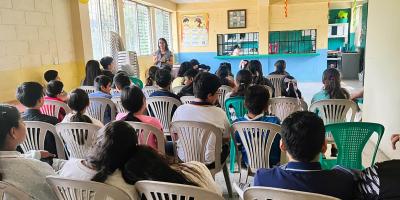 Estudiantes de San Miguel Petapa aprenden sobre tenencia responsable y bienestar animal 