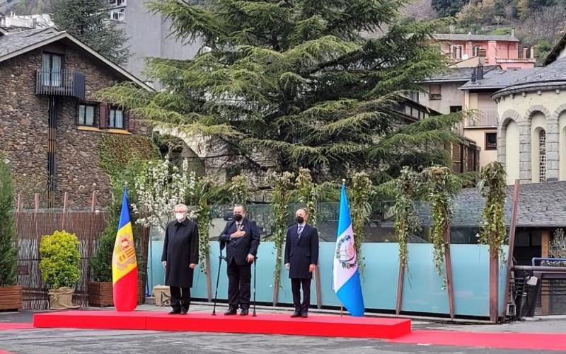 Presidente Alejandro Giammattei en Andorra, para estar en la XXVII Cumbre Iberoamericana de Jefes de Estado y de Gobierno