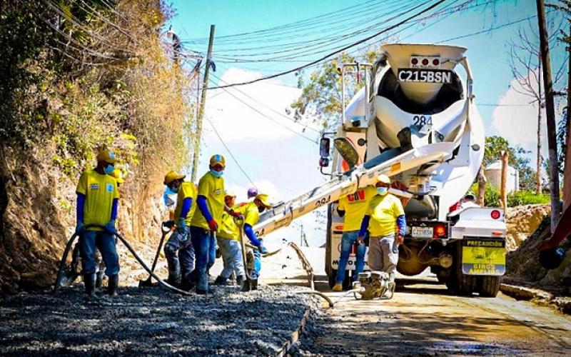 Carreteras asfaltadas son beneficio y desarrollo 