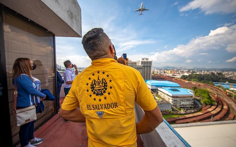 Hermanos salvadoreños en Guatemala