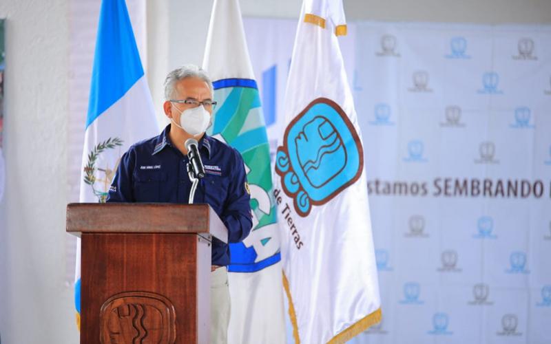 Ministro Agricultura, Ganadería y Alimentación, José Ángel López. 