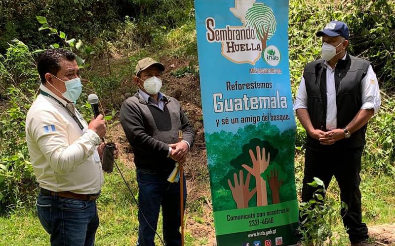 Ing. Luis Ruano y concejal de dicha municipalidad