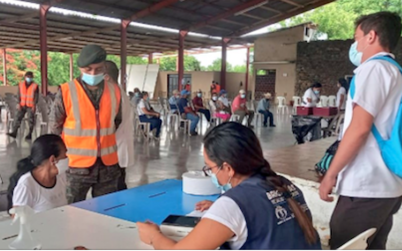 Ejército de Guatemala apoya jornadas de vacunación en el oriente de la República