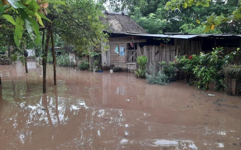 Inundación en Champerico, Retalhuleu.