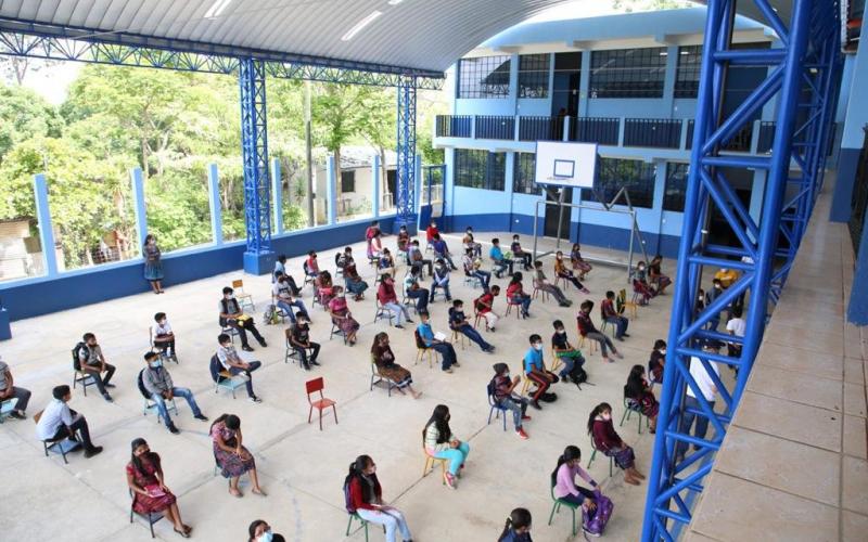 Capacitación de adolescentes por parte del Planea