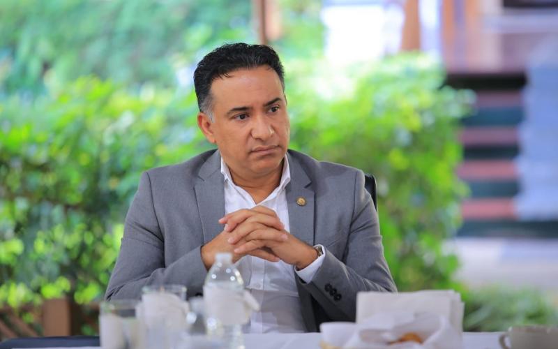 Mario Rojas Espino, ministro de Ambiente y Recursos Naturales