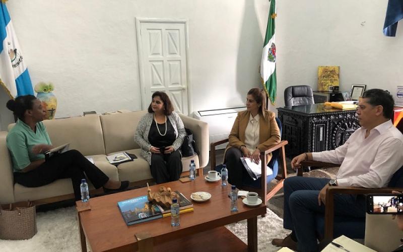 Reunión con alcalde de Antigua Guatemala
