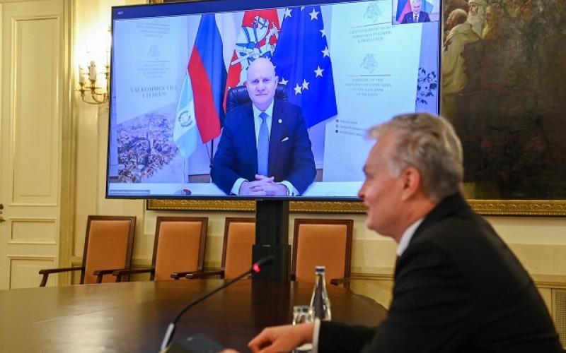 Embajador de Guatemala presenta Cartas Credenciales ante presidente de Lituania
