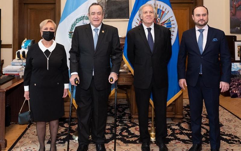 Consejo Permanente la OEA recibe en sesión protocolar al presidente de Guatemala