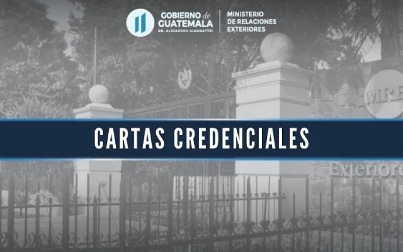 Presidente de Guatemala recibe Cartas Credenciales de 12 embajadores