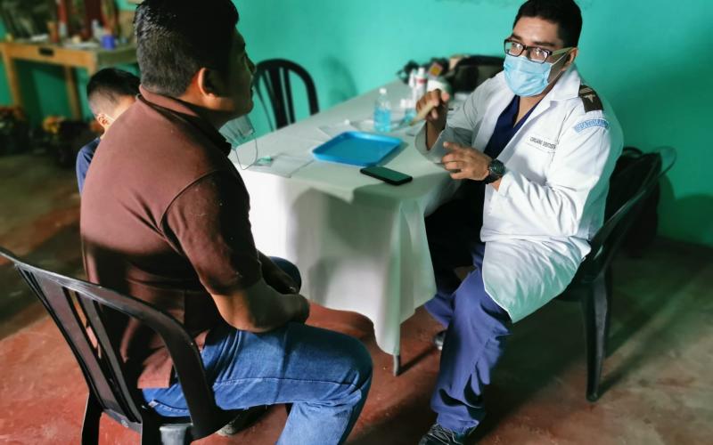 Jornada médica y odontológica que llevó atención a vecinos de San Juan Sacatepéquez