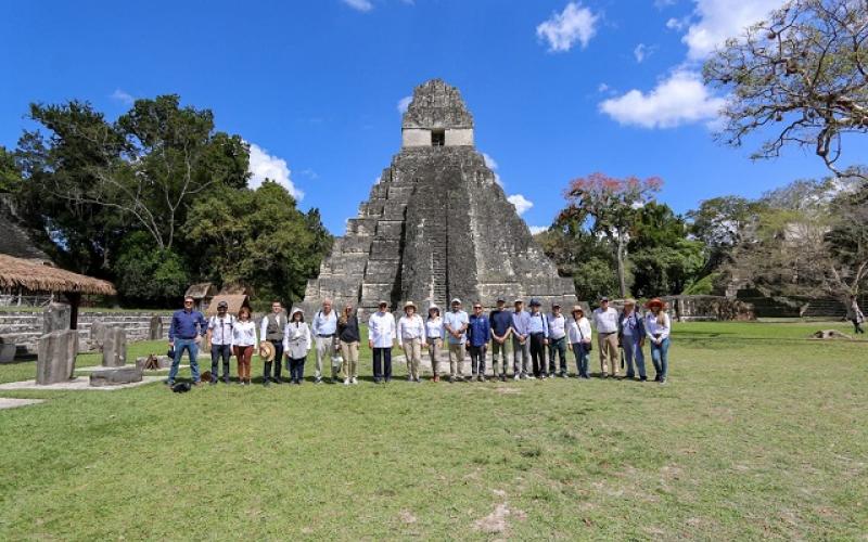 Minex e Inguat coordinan gira de embajadores en Petén