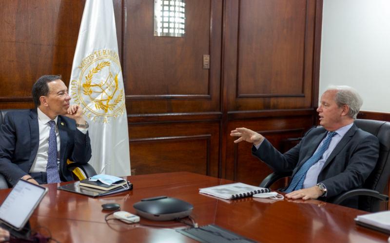 Reunión bilateral entre el MINFIN y Banco Mundial 