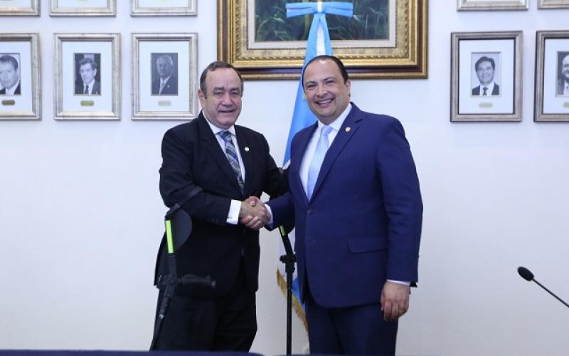 Presidente Alejandro Giammattei visita sede del Minex para conocer avances de Guatemala en política exterior