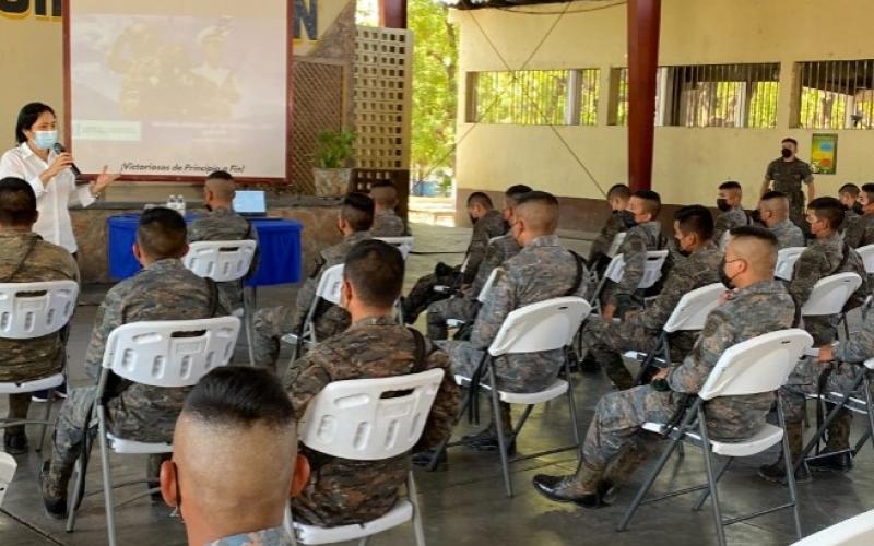 Militares de Zacapa son agentes de cambio para el medioambiente