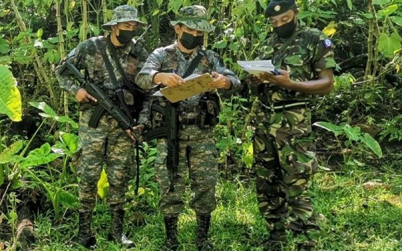 Ejército de Guatemala realiza patrullajes de fomento de confianza con Fuerza de Defensa de Belice
