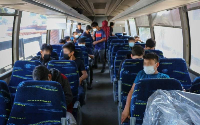 Un grupo de adolescentes migrantes no acompañados regresa a Guatemala