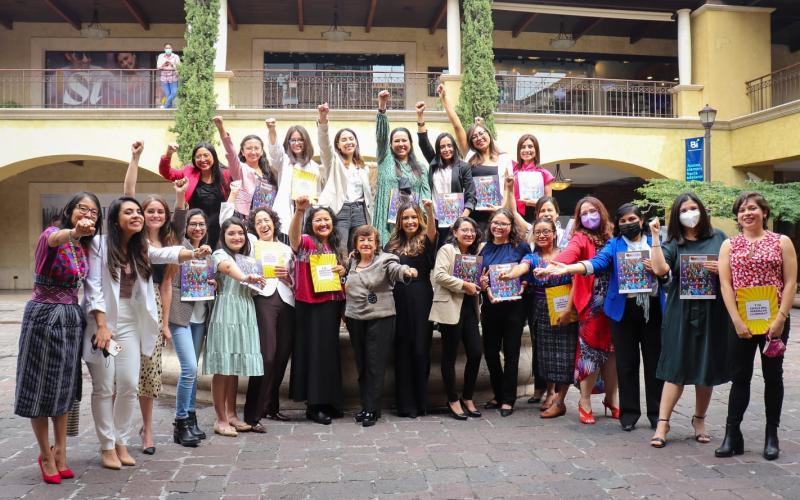 Senacyt lanzó revista sobre científicas guatemaltecas
