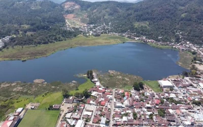 Trabajo del MARN y Municipalidad de San Cristóbal Verapaz mantiene limpia la Laguna Chichoj