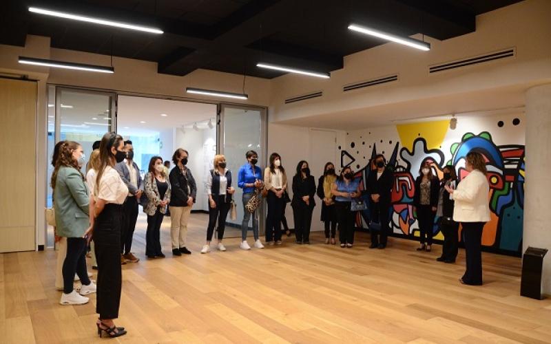 Minex ofrece recorrido por Museo Miraflores a la Asociación Diplomática