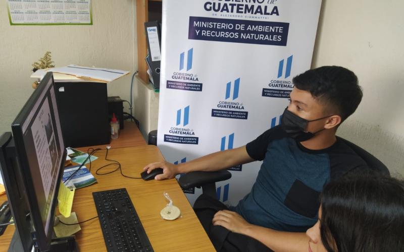 Docentes y servidores públicos de Baja Verapaz reciben diplomado de educación ambiental