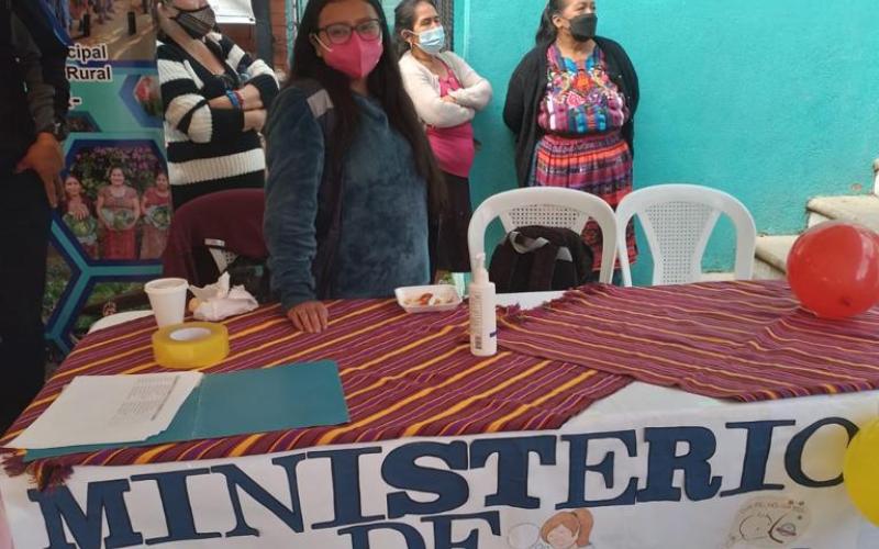 Personal de Mides participa en Feria de la Salud en Sumpango, Sacatepéquez