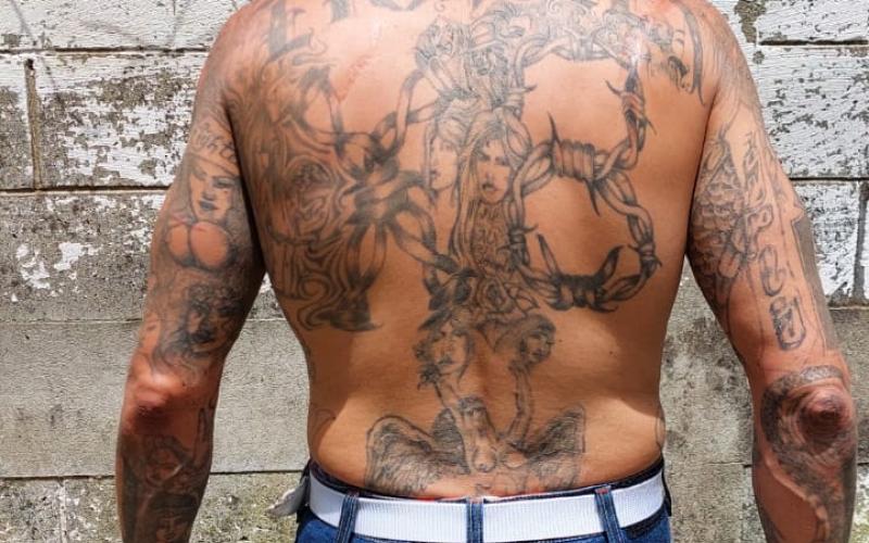 Salvadoreño expulsado del país luego de salir de centro carcelario