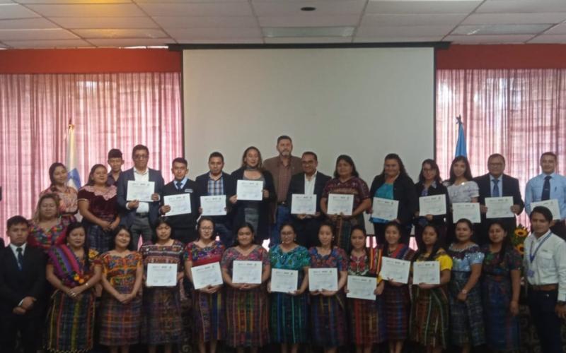 Mujeres de Chimaltenango reciben certificación de educación ambiental