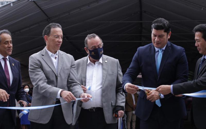 inauguraron la primer Feria para la Vivienda Social
