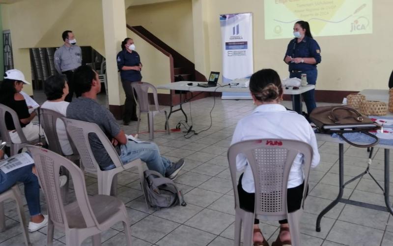 Emprendedores de Salamá reciben taller de emprendimiento en Salamá